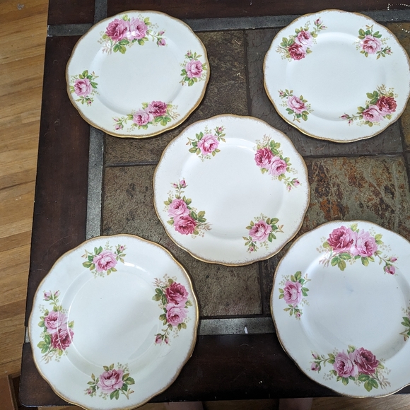 Royal Albert American Beauty China - Picture 2 of 6